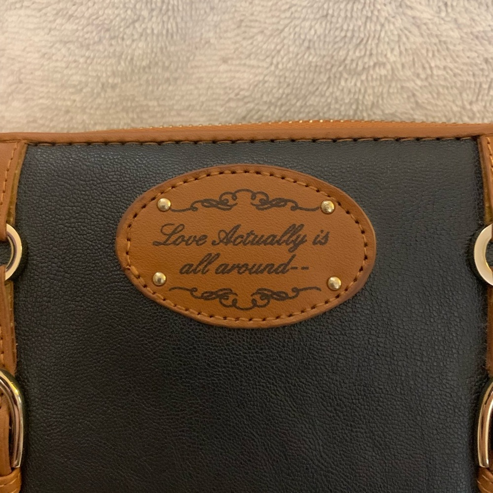 Wallet NWOT Navy and tan - Picture 2 of 8